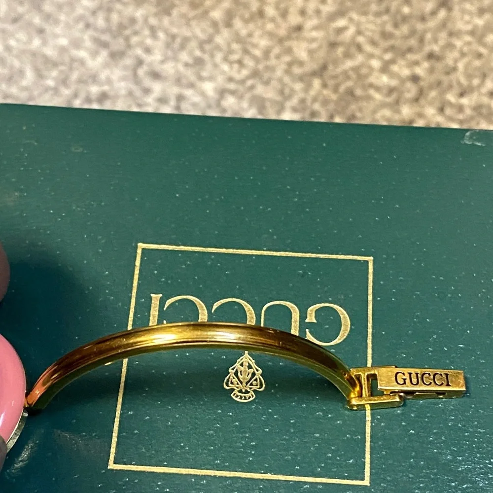 Gucci Women's Pink and Gold Watch with Colorful Bezels - Picture 7 of 8